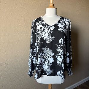 Black/White Floral Blouse